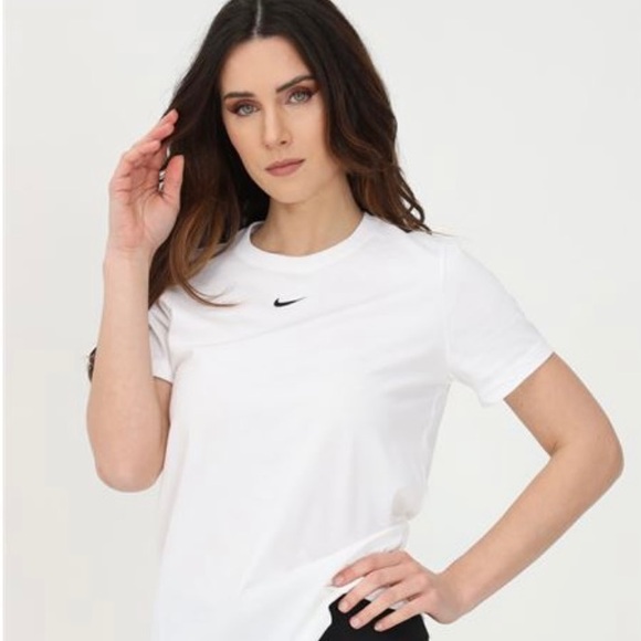 SOLD White Nike Dri-Fit Tee - Picture 7 of 9